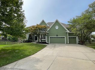 12920 Richards St, Overland Park, KS 66213