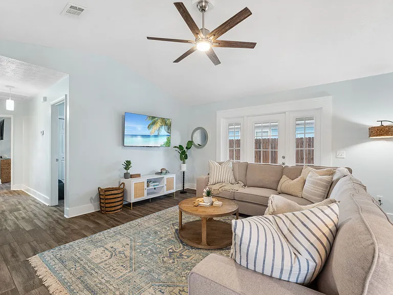 6527 Sunset Ave — Photo 13