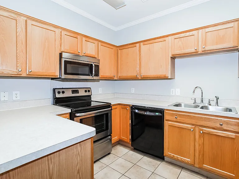 2401 Westheimer Rd — Photo 8