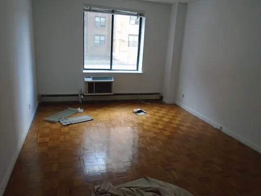 Rented by 18 REALTY | media 20