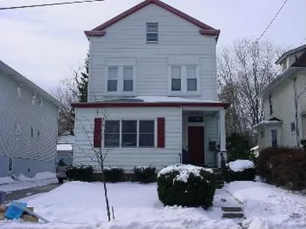 34 E Pleasant Ave, Maywood, NJ 07607