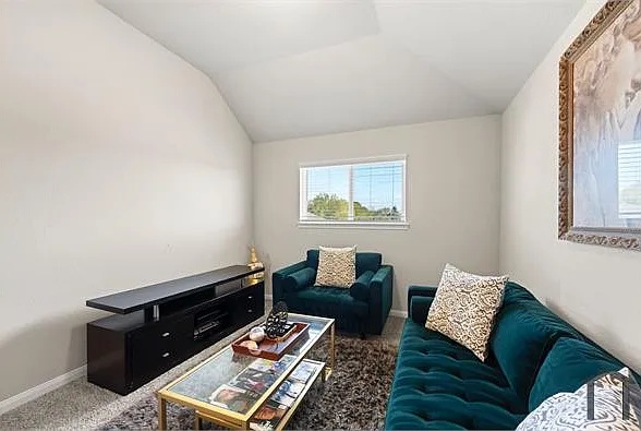618 Ellwood Terrace Ln — Photo 17