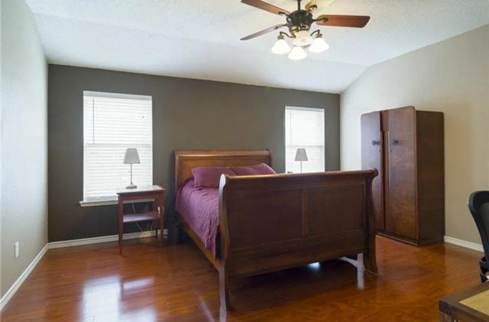 3 bed, 1716 sqft, $2,250 — Photo 2