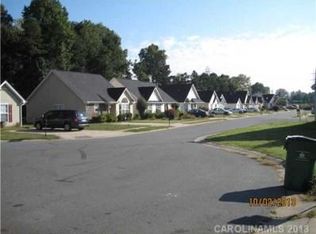 4155 Canyon Creek Ln, Charlotte, NC 28216