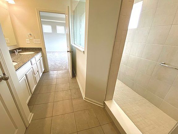 Luxurious Owner s Suite