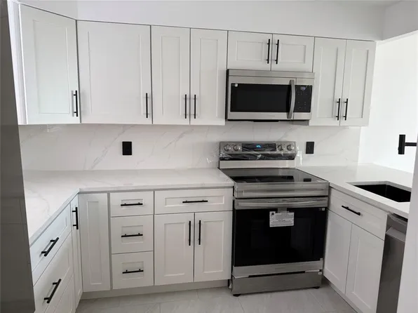 112 Royal Park Drive #4b, Oakland Park, FL 33309