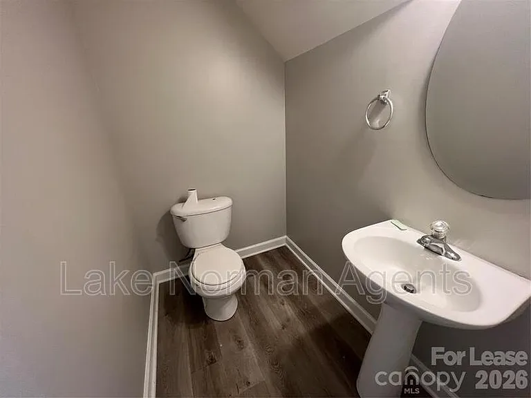 909 Rucker Cliff Dr — Photo 9