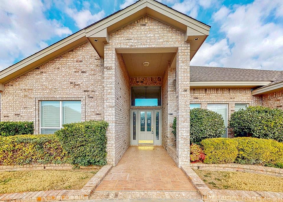 1st image of 46 La Promesa Cir