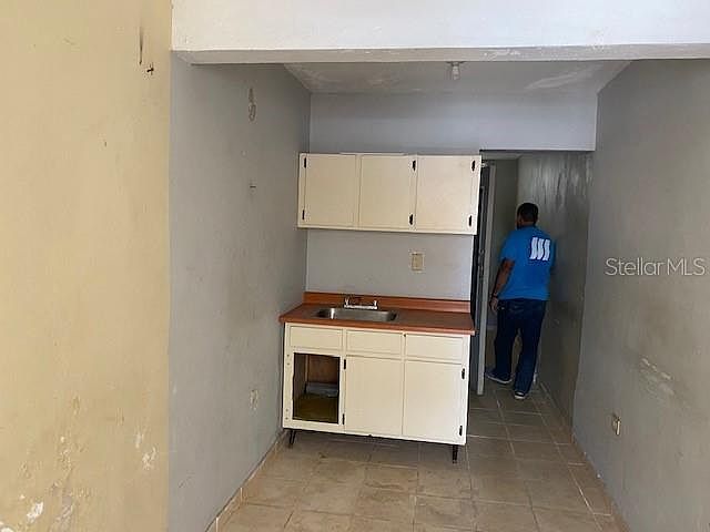 2nd image of 382 Calle Colton Se Villa Palmera Anx