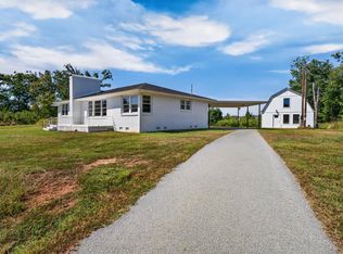 1586 Skylyn Dr, Spartanburg, SC 29307