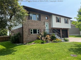 1003 Hickory Mills Rd, Hurricane, WV 25526