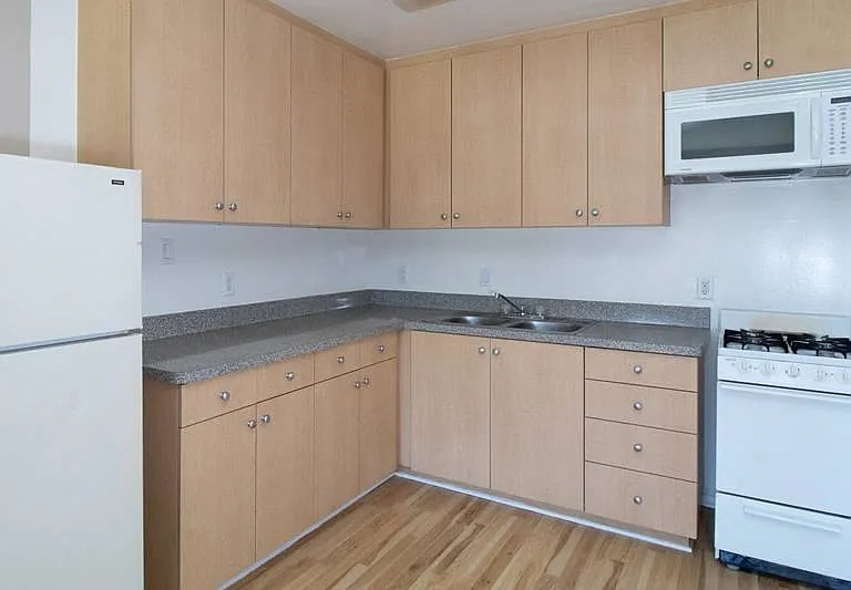 1211 W 28th St — Photo 14