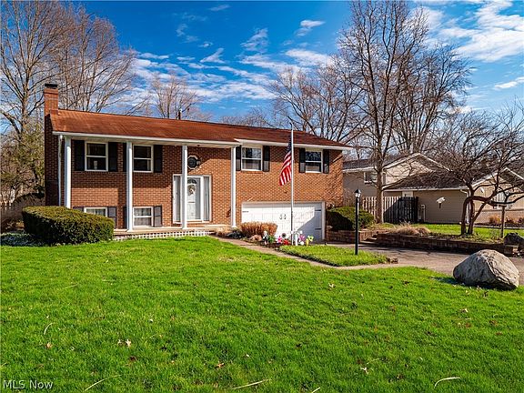 2nd image of 34186 Gail Dr