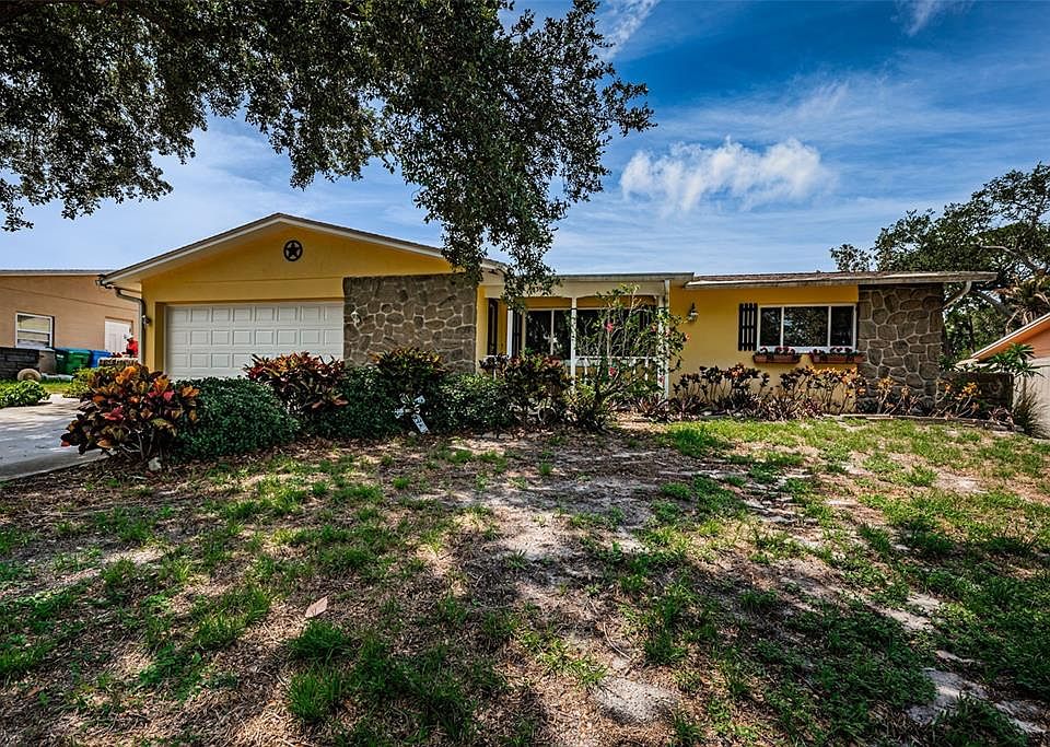 1st image of 13940 87TH AVENUE
