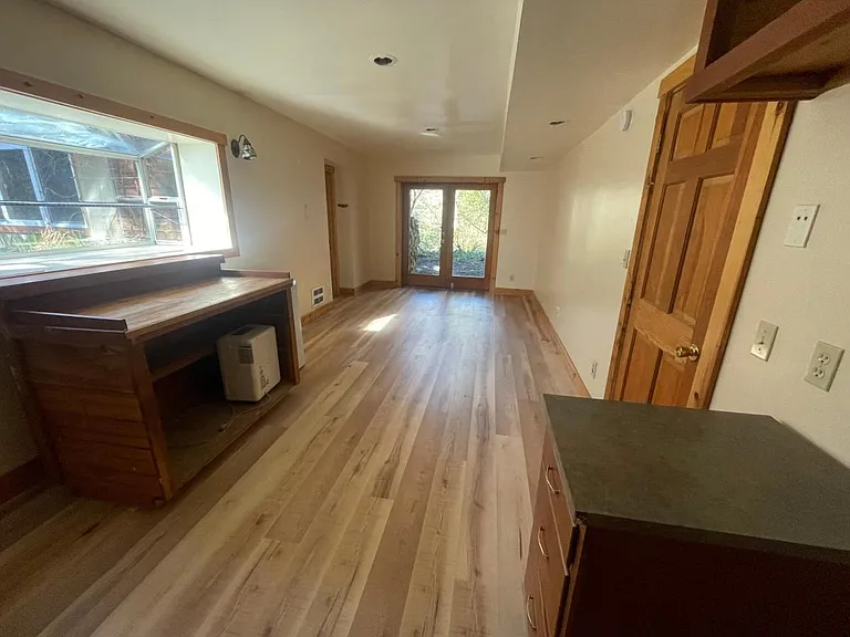 NE Cascadia Ln — Photo 19