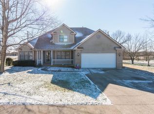 111 Castle Blvd, Paris, KY 40361