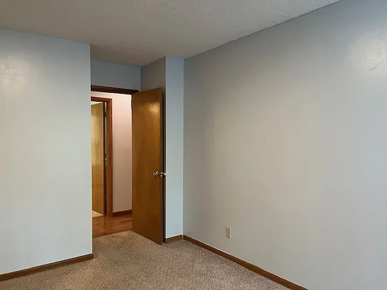 104 Lystra Hills Ln — Photo 14