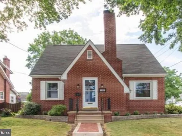 198 W Lincoln Ave, Telford, PA 18969