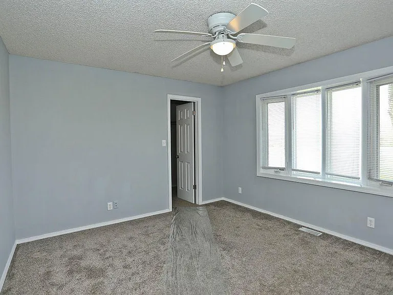 7136 S Greenwich Rd #1 — Photo 4