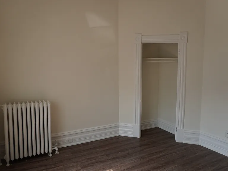 455 Besserer St — Photo 12
