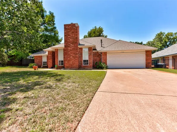 1108 Providence Ct, Edmond, OK 73003
