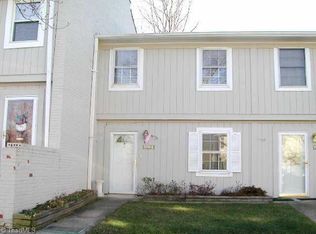 5713 Bramblegate Rd UNIT E, Greensboro, NC 27409