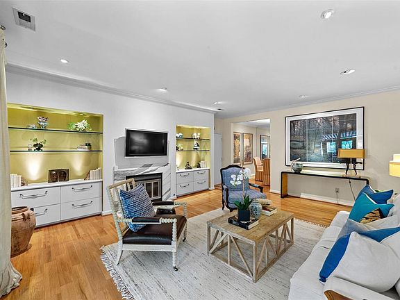4th image of 7923 Kingsbury Blvd APT 101