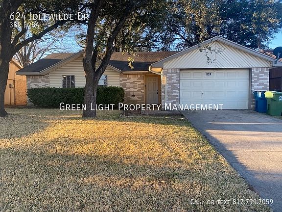 2nd image of 624 Idlewilde Dr