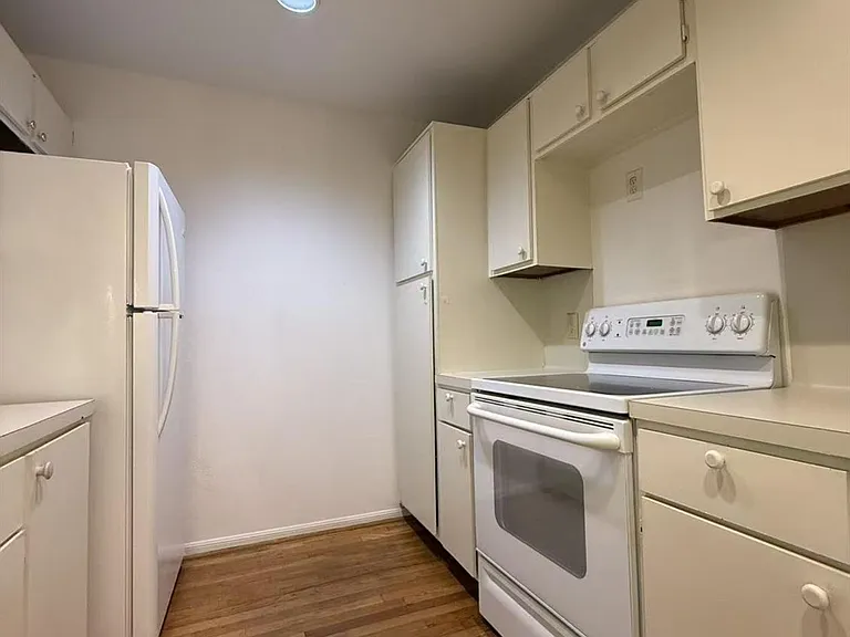 2829 Timmons Ln #176 — Photo 20