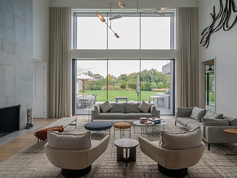 Fordune Ct — Photo 3