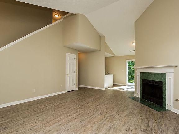4th image of 3049 Sentinel Cir