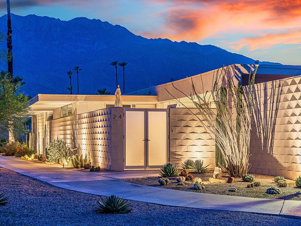 1st image of 24 Desert Lakes Dr