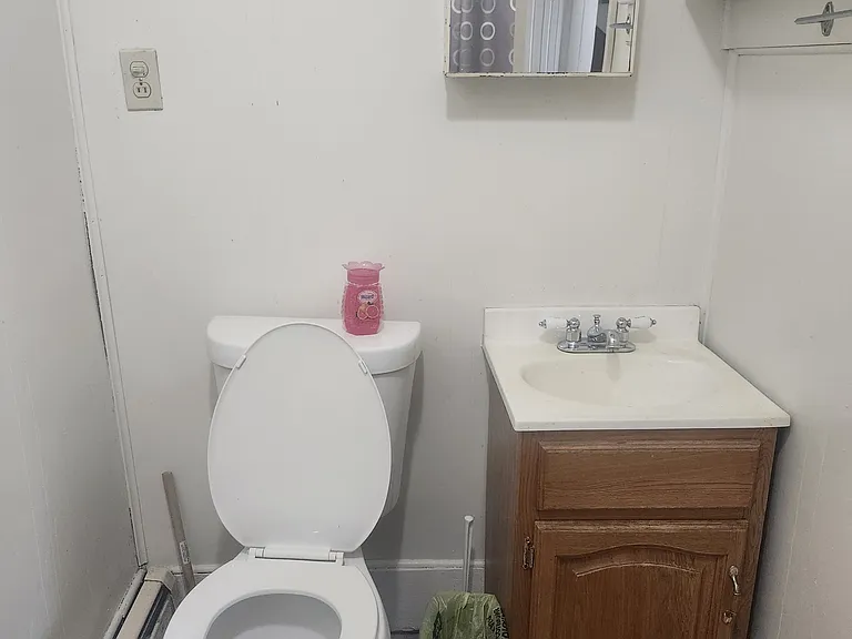 137 W Main St #1 — Photo 3