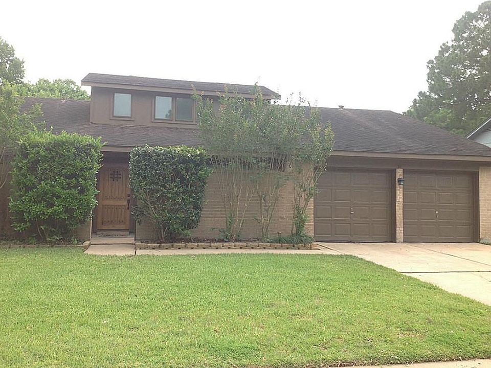 1st image of 16446 Hickory Knoll Dr
