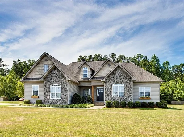 5008 Bobs Ct, Liberty, NC 27298