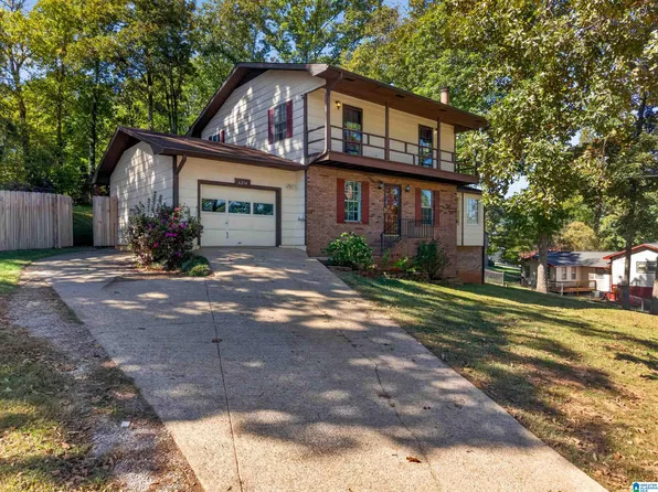 6214 Gunter St, Anniston, AL 36206