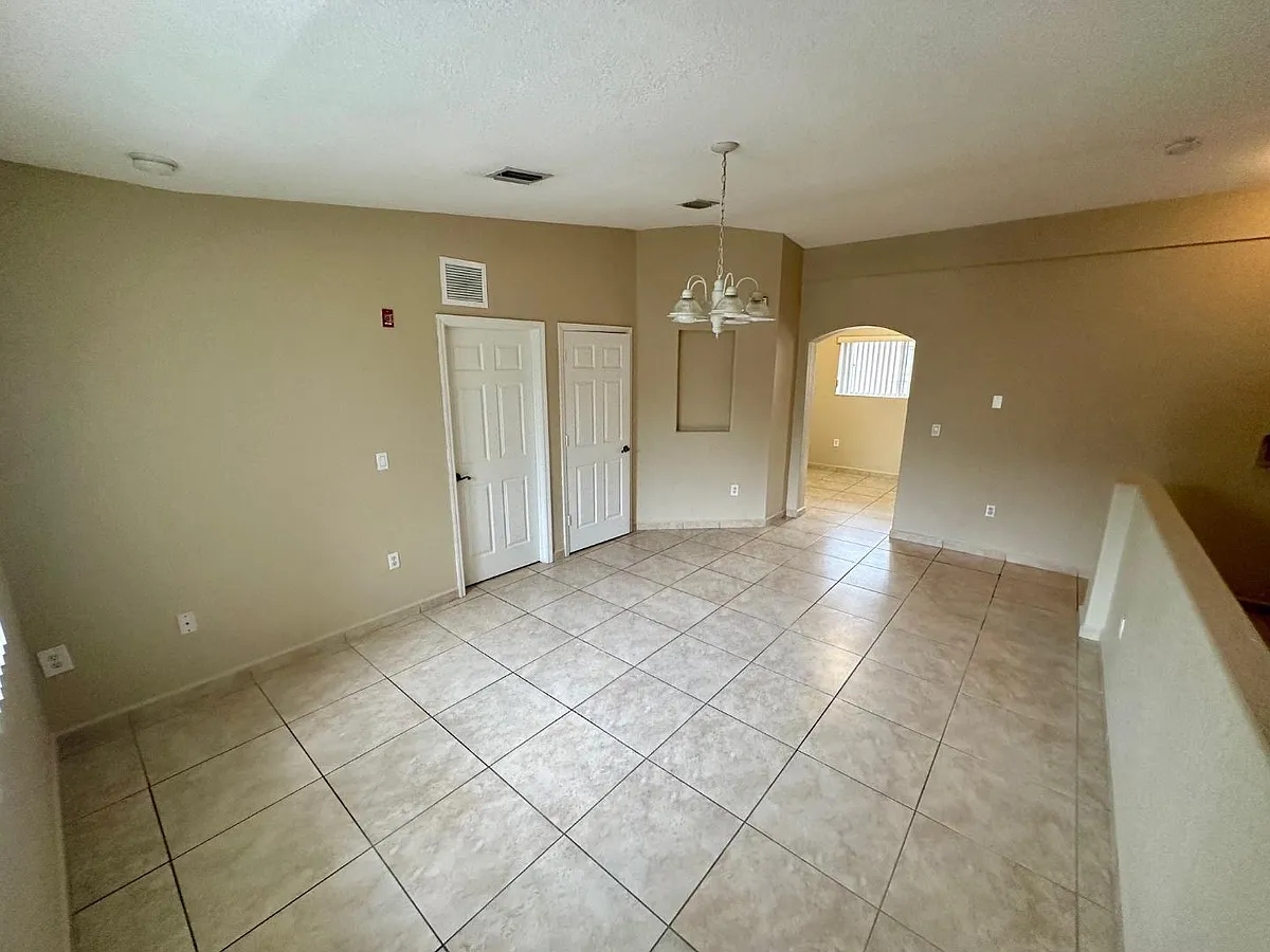 Unit Photo - 7121 NW 174th Ter #103-210
