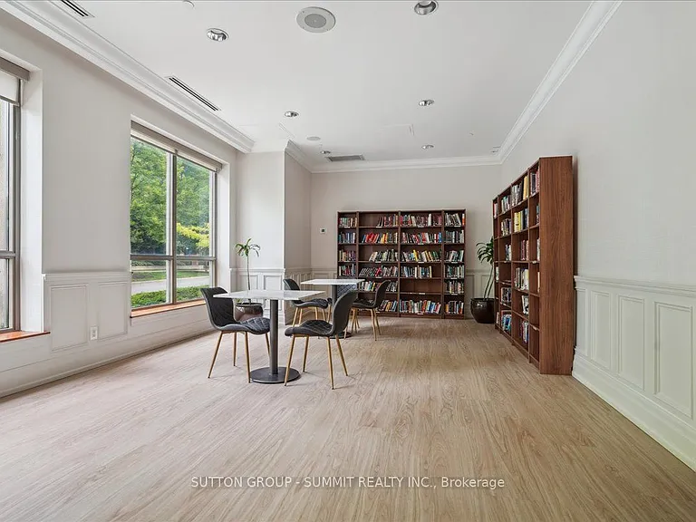5229 Dundas St W #511 — Photo 25