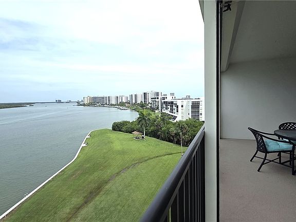 4th image of 4253 Bay Beach Ln #C6