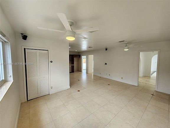 5th image of 4233 Jackson St