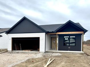 5032 Easton Dr, Oregon, OH 43616