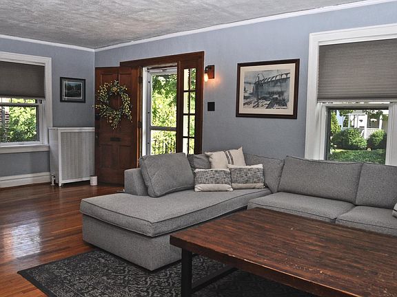 2nd image of 8106 Teasdale Ave