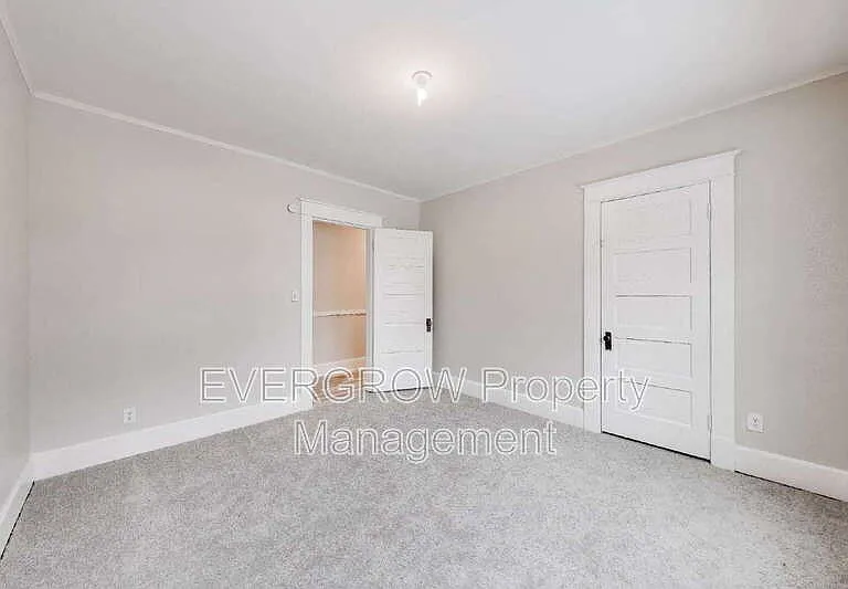 945 Woodruff Place Middle Dr #4 — Photo 25