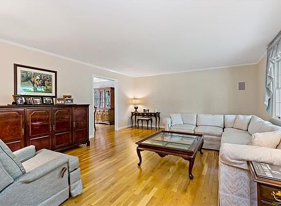 4th image of 77 Van Cortlandt Ave