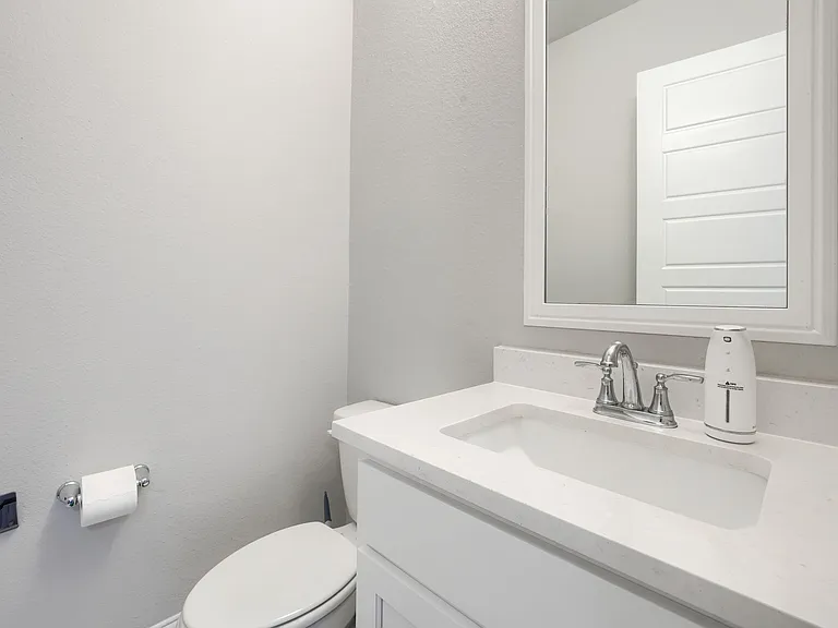 929 Newcastle Dr — Photo 28