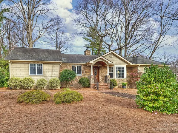 456 Mammoth Oaks Dr, Charlotte, NC 28270