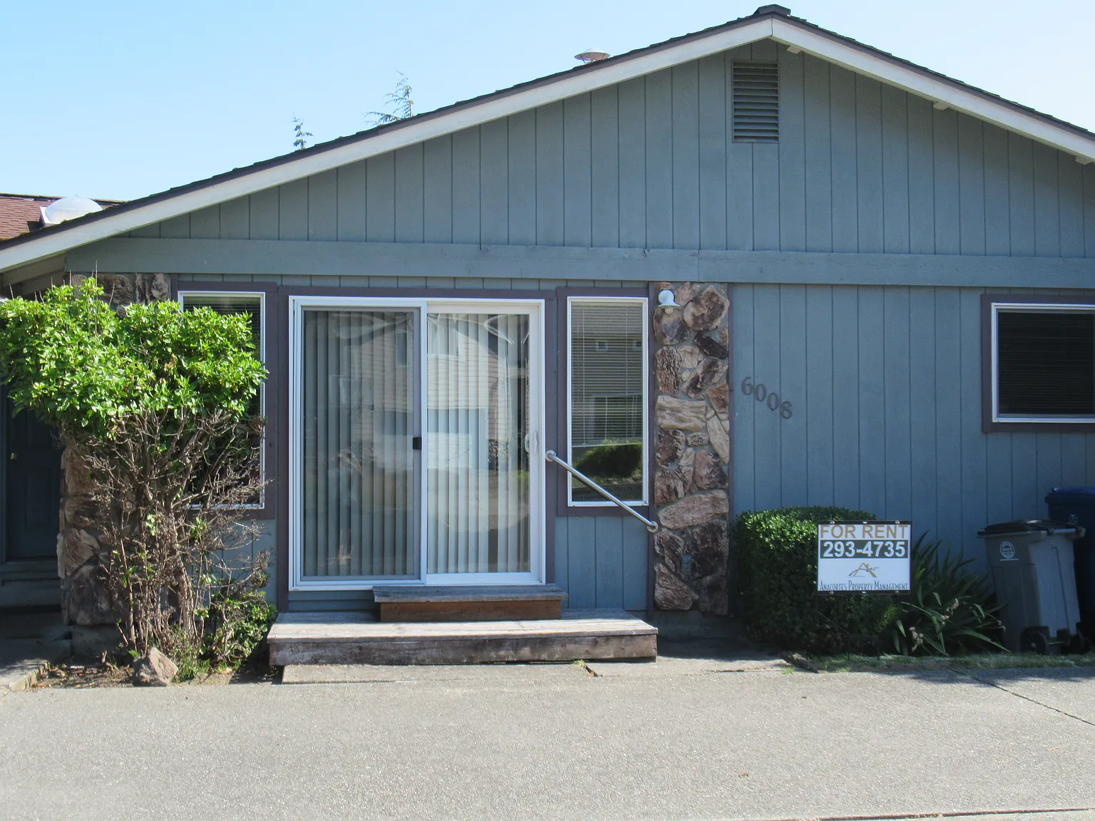 2 bed, $1,750 — Photo 1