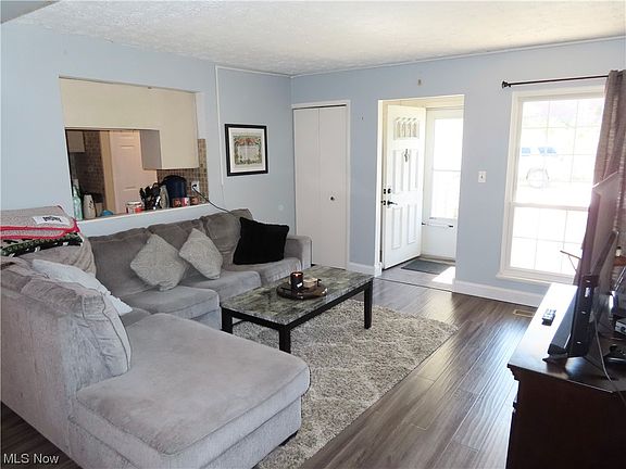 3rd image of 6901 Stratford Cir #92-C