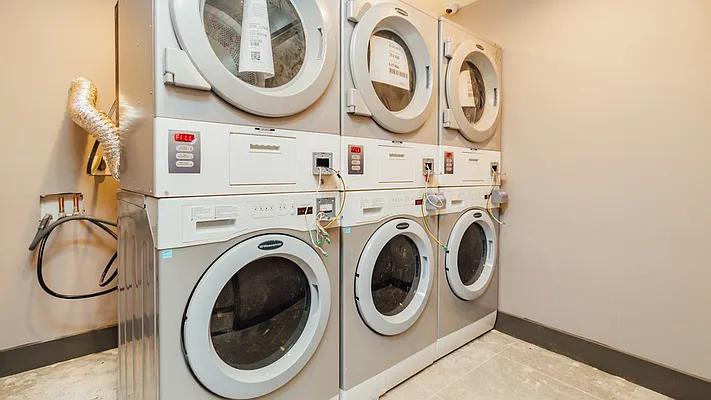 Rented by Nooklyn NYC LLC | media 13