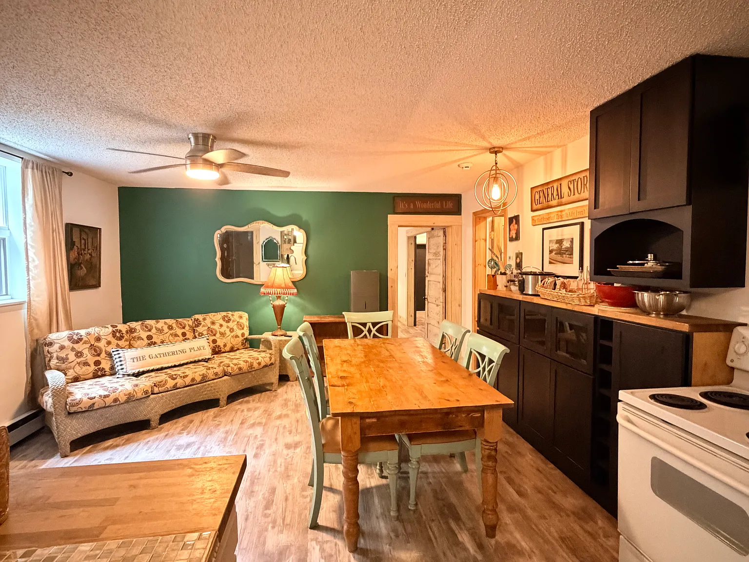 2 bed, 1280 sqft, $1,850 — Photo 4